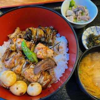 炭火焼き鳥丼