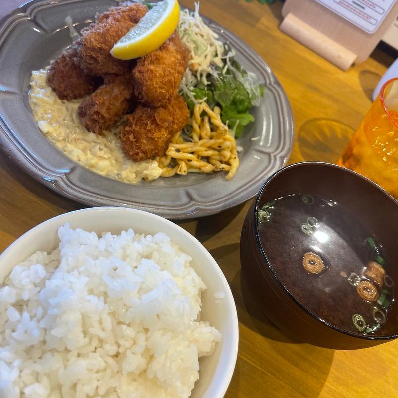 牡蠣フライランチ(GOOD NEWS Cafe&Kitchen)