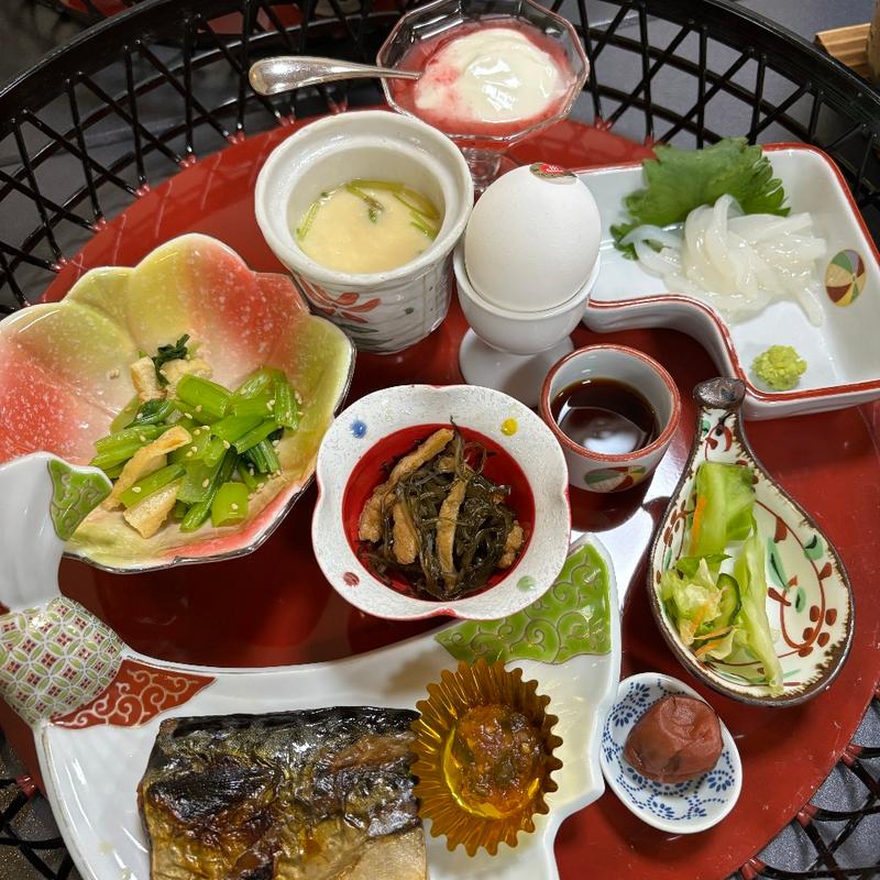 朝ご飯(雨情の宿　新つた )