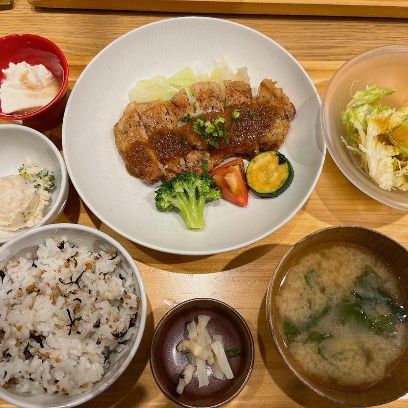 (おぼんdeごはん トリエ京王調布店)