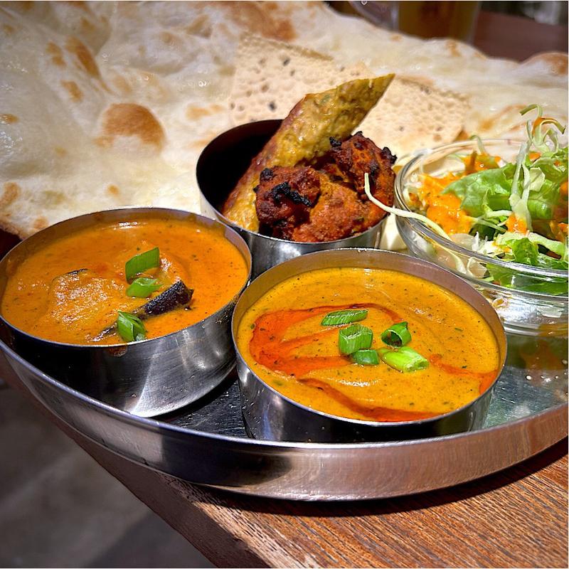 ナスポテトカレー＆チキンカレー(ナマステ レストラン&バー)