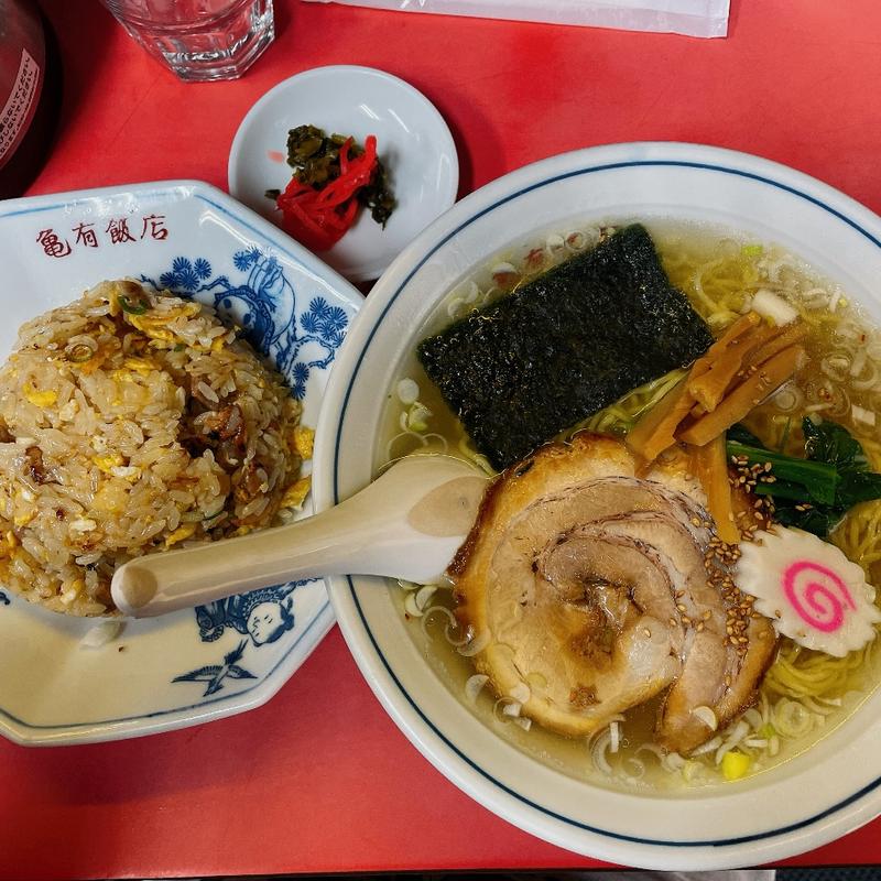 半チャーハンとラーメン(亀有飯店)