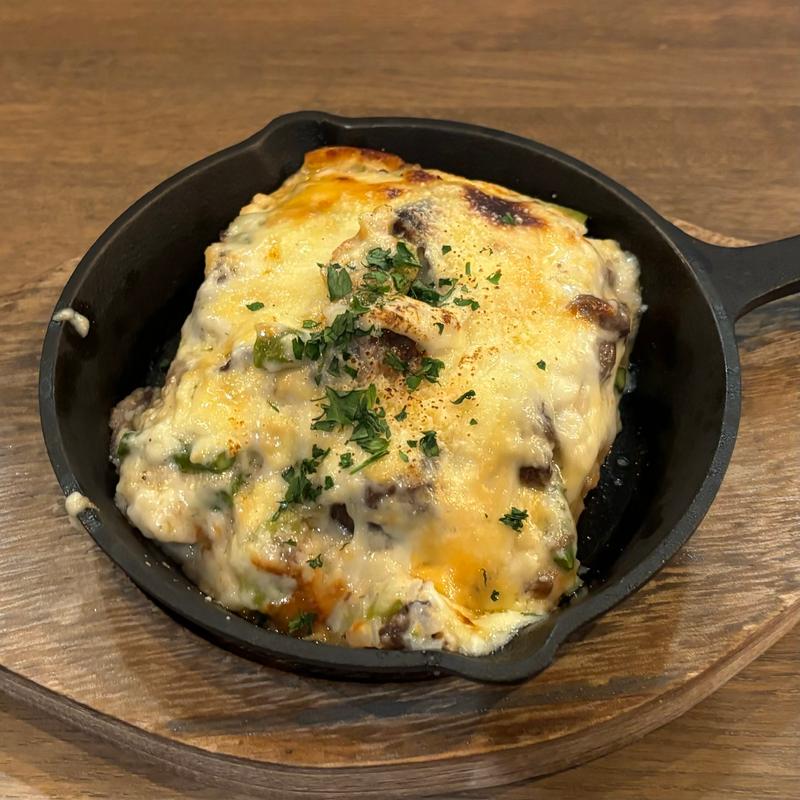 牛ラグーとアスパラのドリア(カステリーナ神宮前)