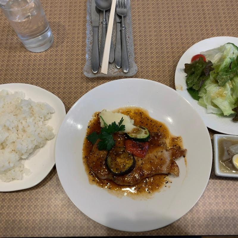 豚ローズソテー 自家製ごまソース サラダ付(西洋亭)