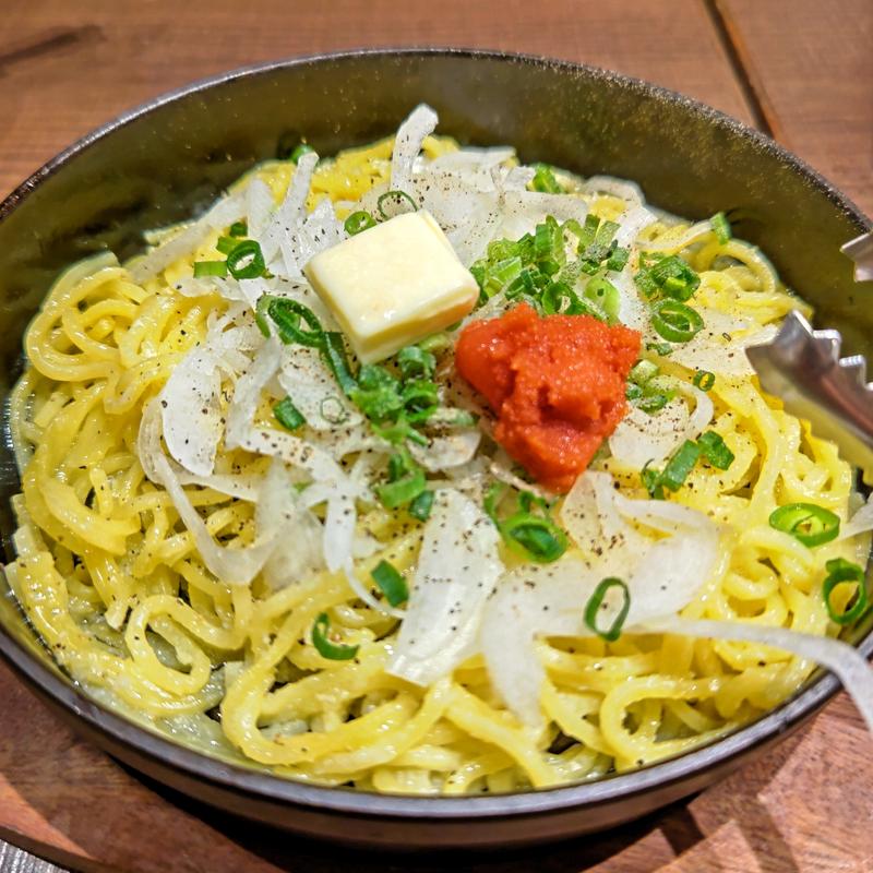 渋谷やきそば 白(格安ビールと鉄鍋餃子 3・6・5酒場関内店)