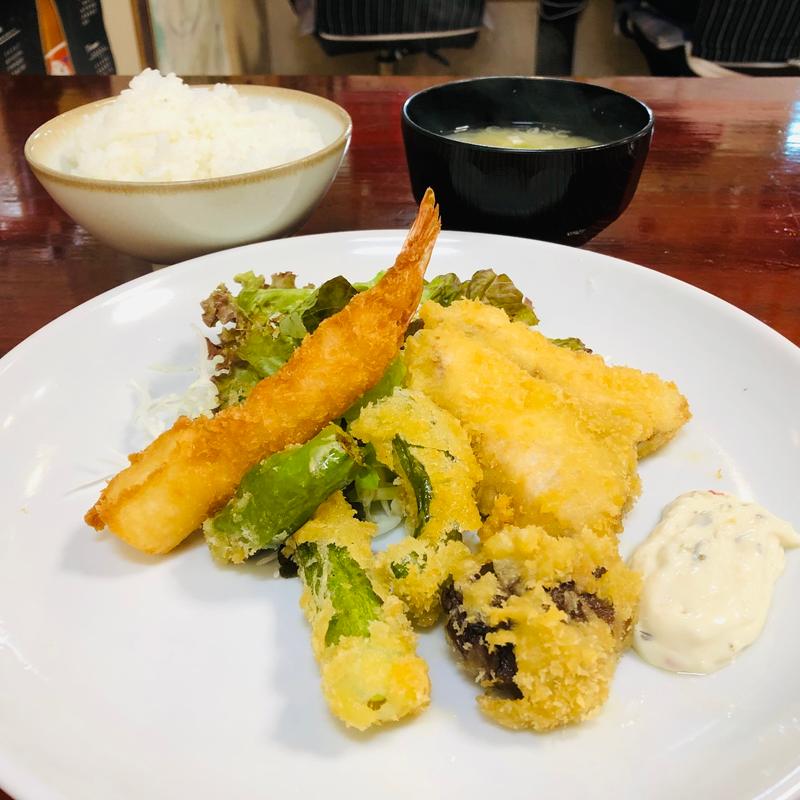 海鮮ミックスフライ定食(結乃屋)