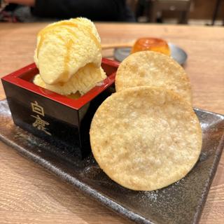 餃子のアイス(肉汁餃子のダンダダン 栄住吉店)