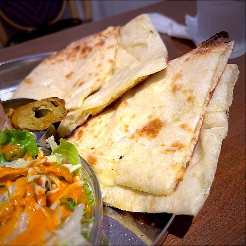 チーズナン(ナマステ レストラン&バー)