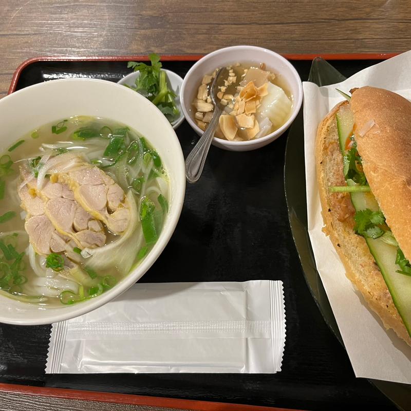 ランチケット　ハーフフォー&バインミー(ベトナム料理 EGAO BANH MI エガオ バインミー)