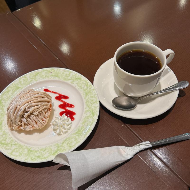 モンブランケーキ　ドリンクセット(エビアン エスパル店)