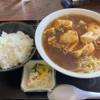 マーボ豆腐ラーメン+半ライス(喜楽亭食堂 )