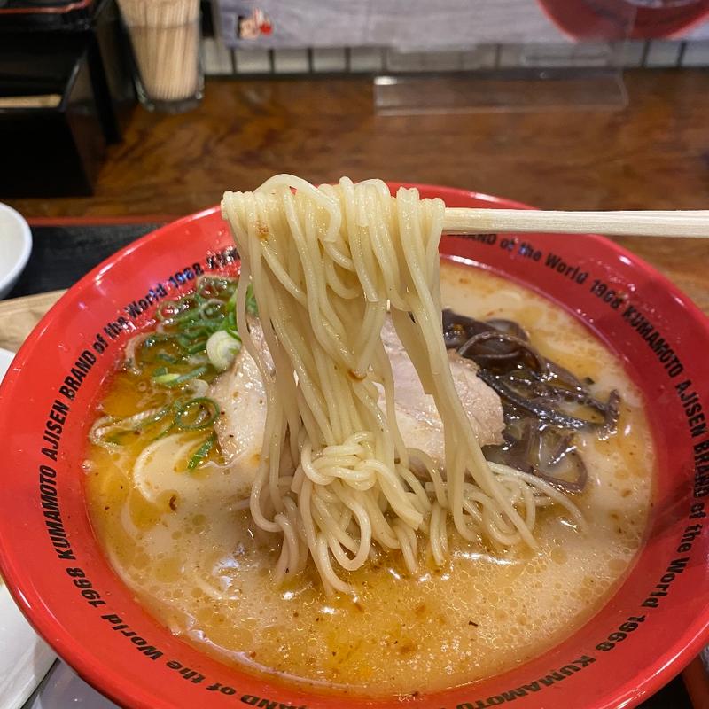 味千ラーメン(味千ラーメン 本店 （あじせんらーめん）)