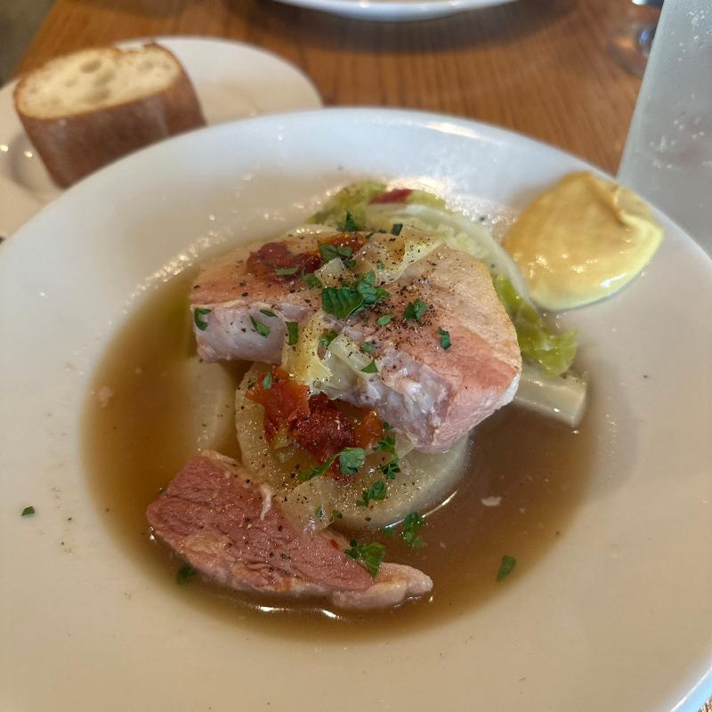 塩豚バラ肉と根菜のブレゼ(oliver)