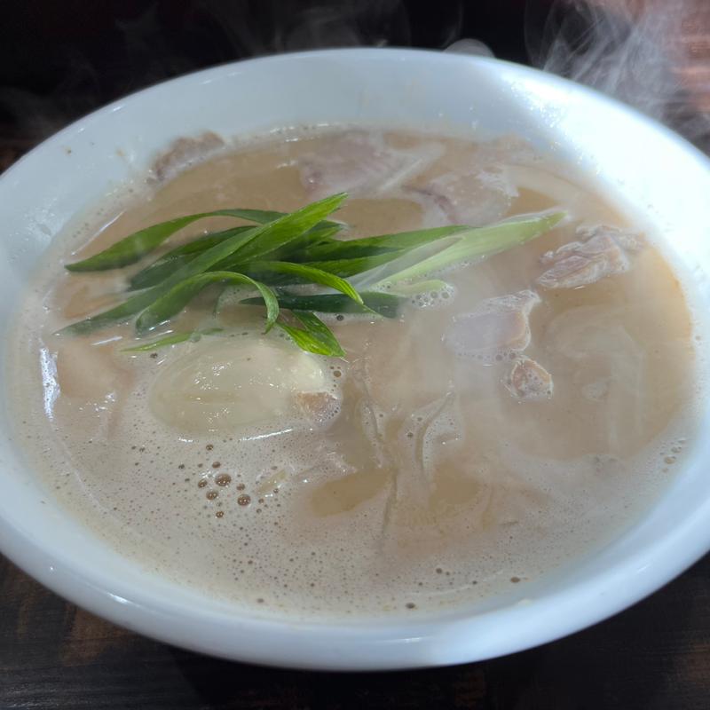 白湯らーめん(こってり)(麺favori)