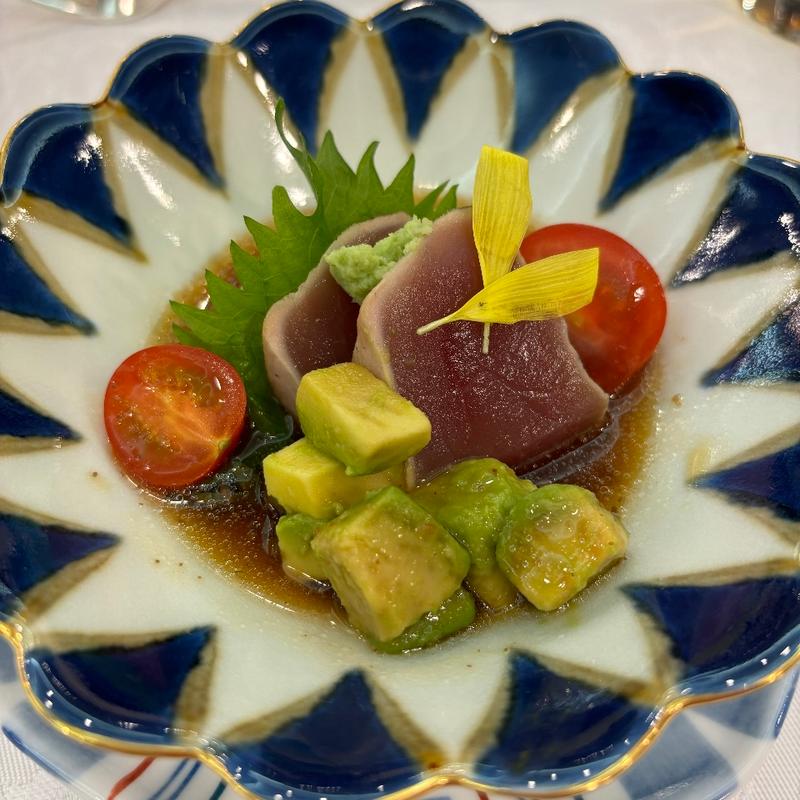 マグロとアボカドのカルパッチョ(京王プラザホテル ロビーラウンジ)