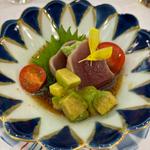 マグロとアボカドのカルパッチョ(京王プラザホテル ロビーラウンジ)