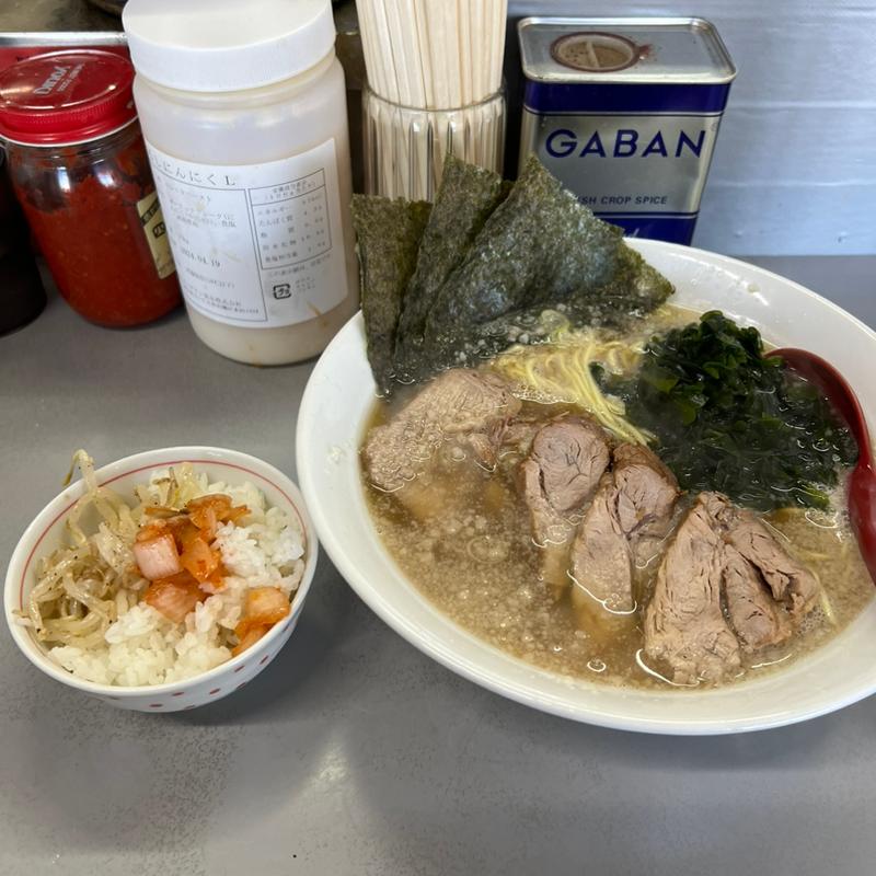 チャーシュー麺中盛　半ライス(ラーメンショップ 122号騎西店)