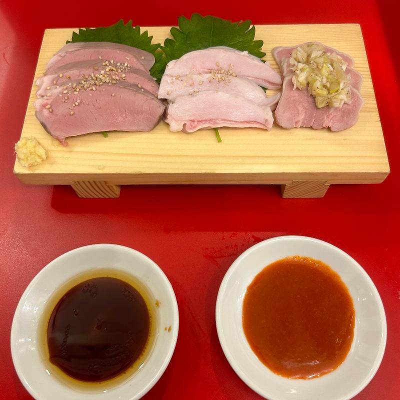 新鮮内蔵盛り（おすすめ）(大衆ホルモン肉力屋 川崎チッタ店)