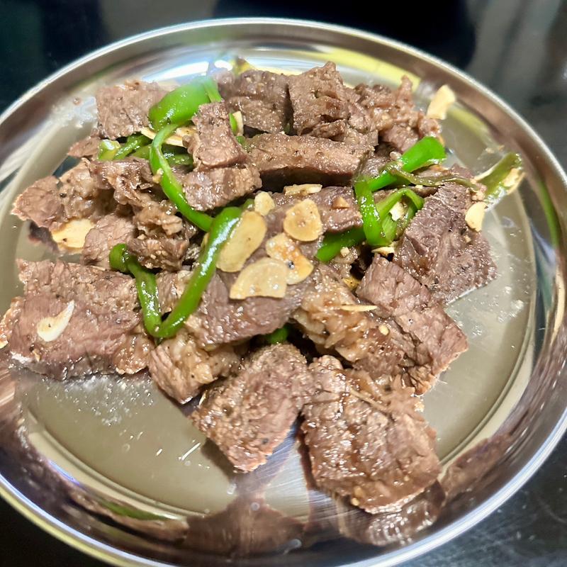 牛肉のオイスターソースにんにく炒め(ベルクス 東墨田店)