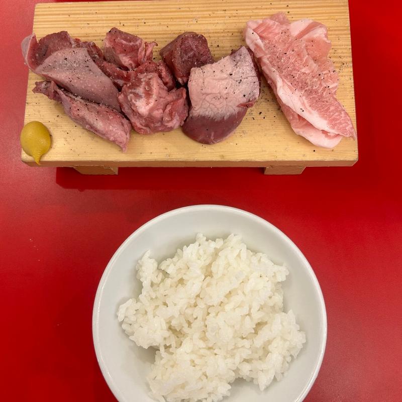 名物肉盛り（迷ったらこれ❗️）(大衆ホルモン肉力屋 川崎チッタ店)