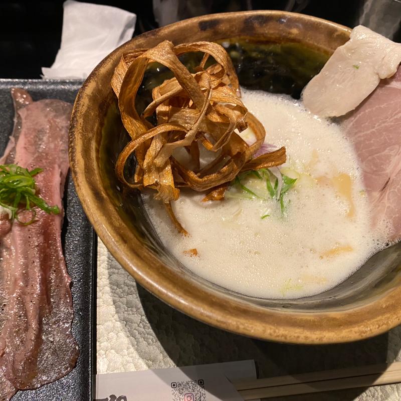 鳥そばと肉寿司セット(鶏Soba 座銀 本店)