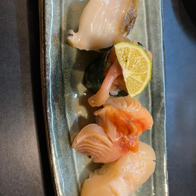 三宝にぎり　鮑　赤貝　帆立(賞味)