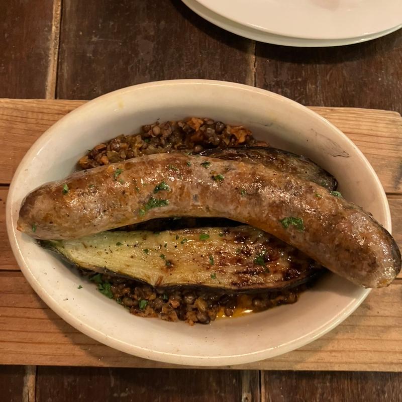 ラム肉の自家製ソーセージ&レンズ豆の煮込み(ラムミートテンダー)