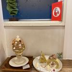 星のクリスマスとクリスマスのロールとクリスマスのチーズケーキ