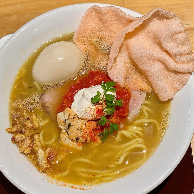 蟹と海老のトマトクリームらーめん(らぁ麺 おかむら)