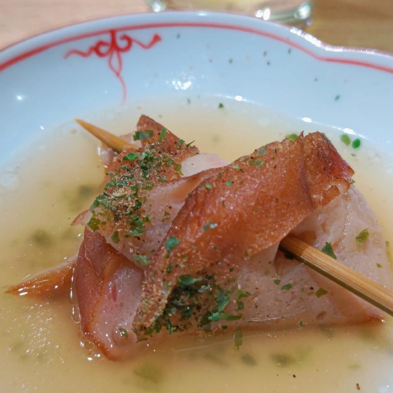 貝出汁おでん 紅生姜天串(大衆すし酒場 スシマヅメ 野毛本店)