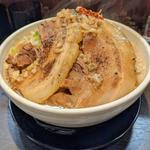 ラーメン中