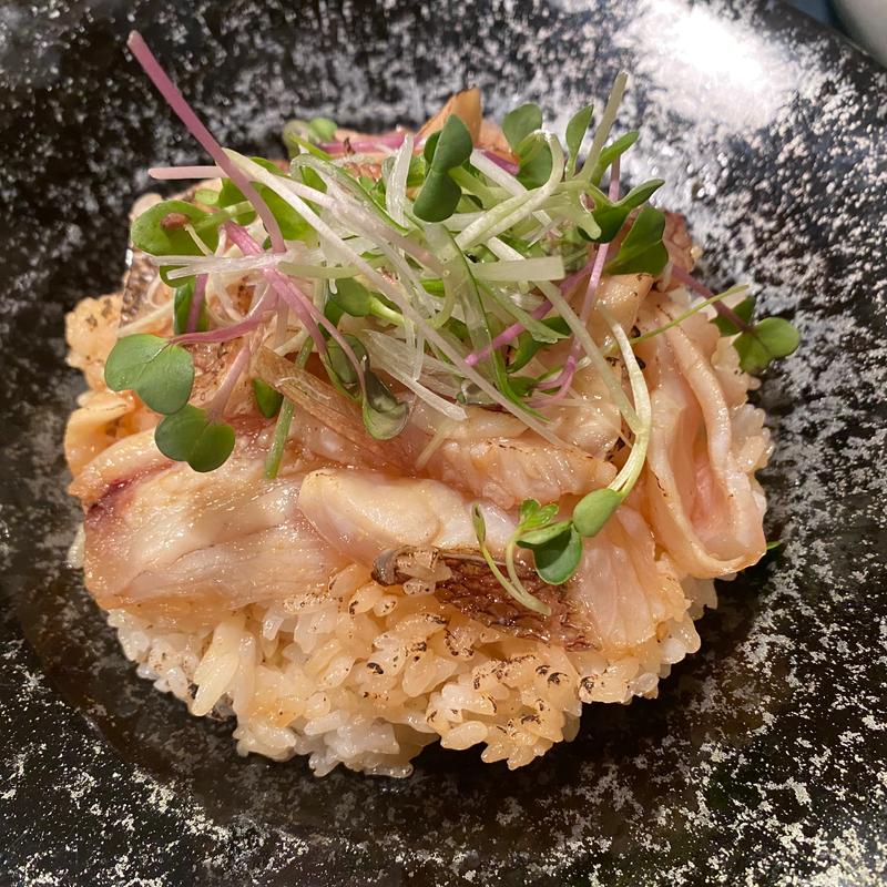 香ばしい炙り魚の名物うまい飯(土と青)