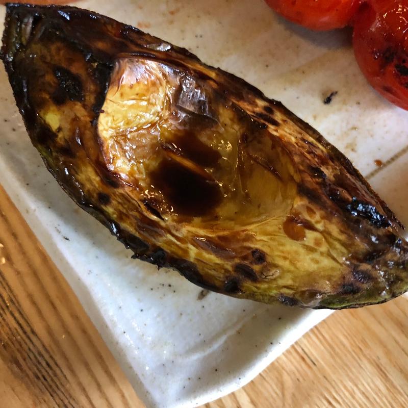 アボカド焼き(大衆食堂 BEETLE)