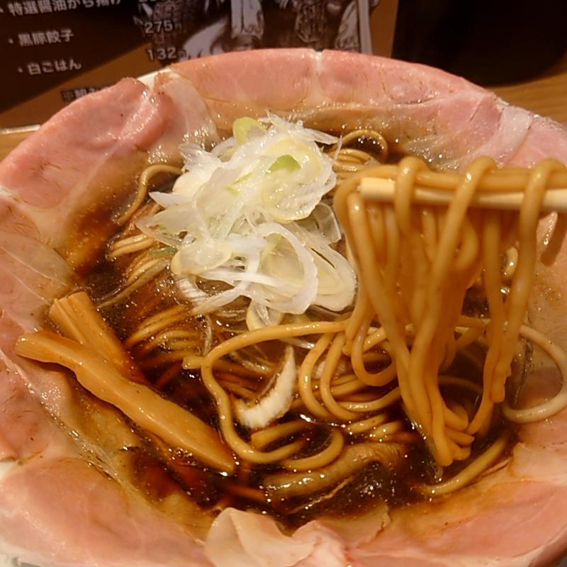 自由(ラーメン大戦争神田店)