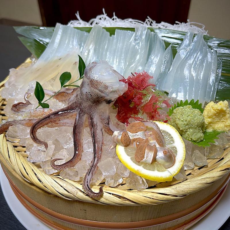 活スルメイカ活け造り(巓升郭 （てんしょうかく）)