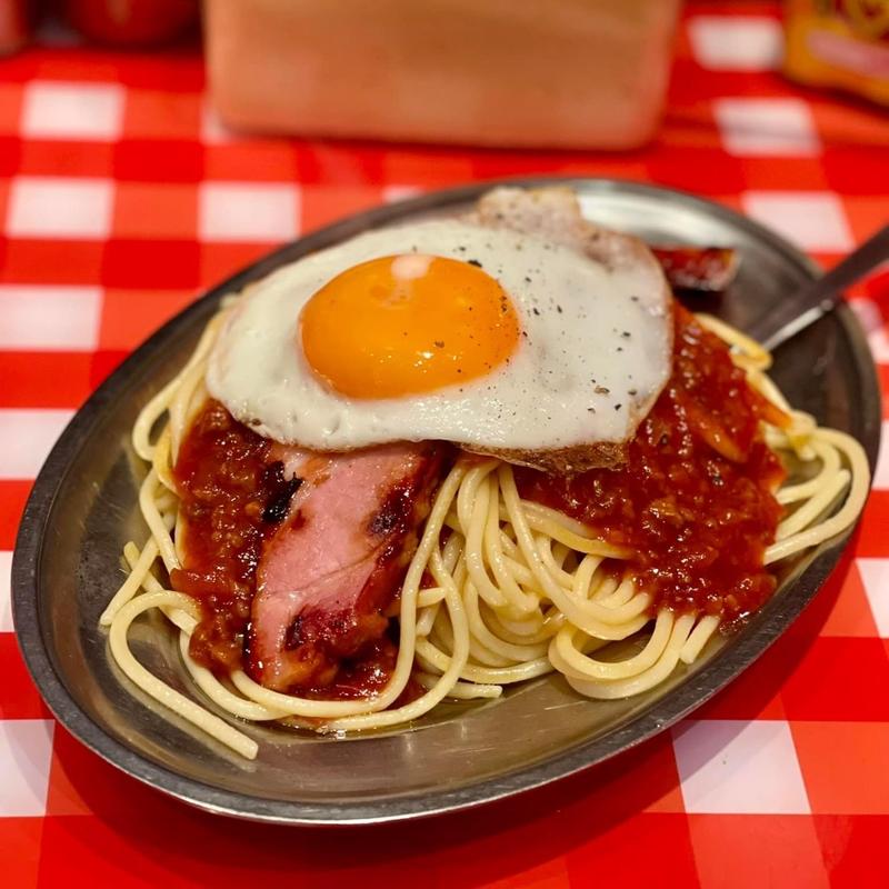 ミートソース ベーコン 目玉焼き(スパゲッティーのパンチョ 秋葉原店)