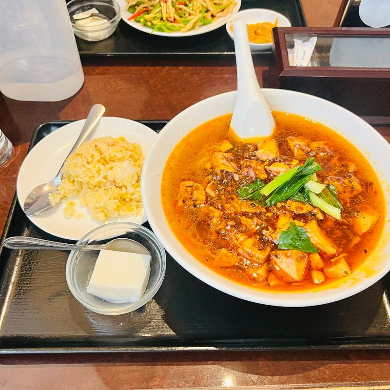 麻婆豆腐ラーメンと半炒飯(天府城 （てんぷじょう）)