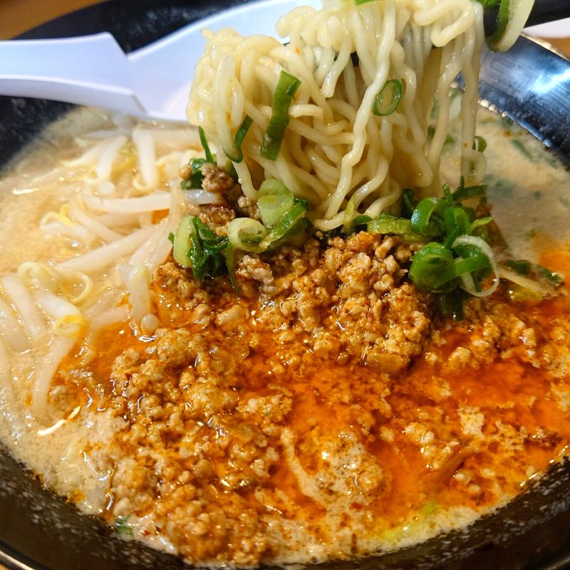 旨辛ラーメン(ももちゃんラーメン )