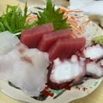 刺し身盛り合わせ(魚万ずし )