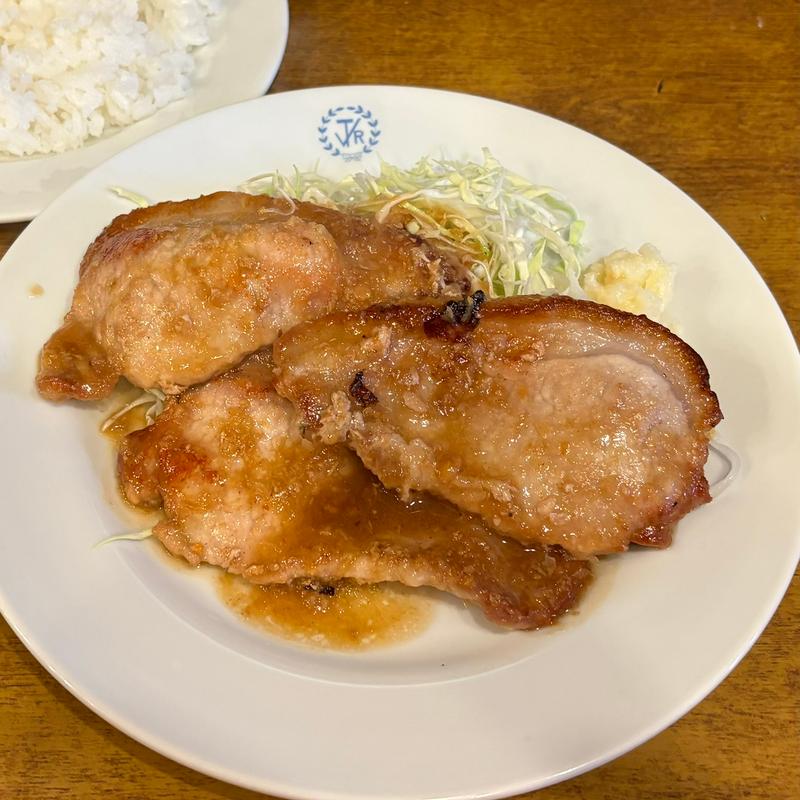 上ロースしょうが焼きランチ(ビクトリヤ )
