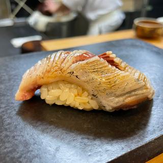 鰯の握り(美な味 鮨 しんたろう)