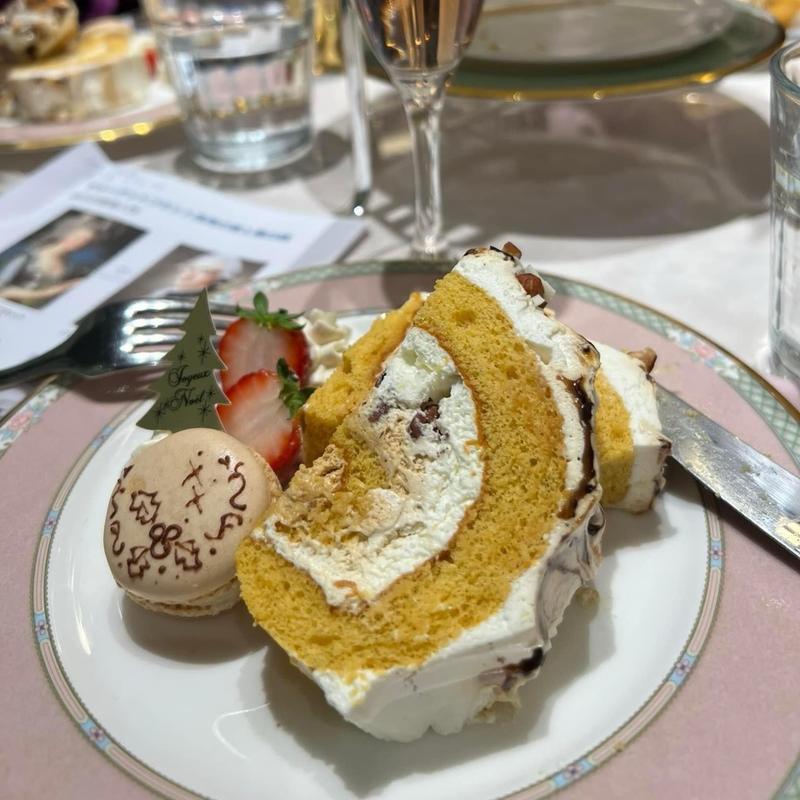 クリームロールケーキ(ル サロン ド ニナス 日比谷)