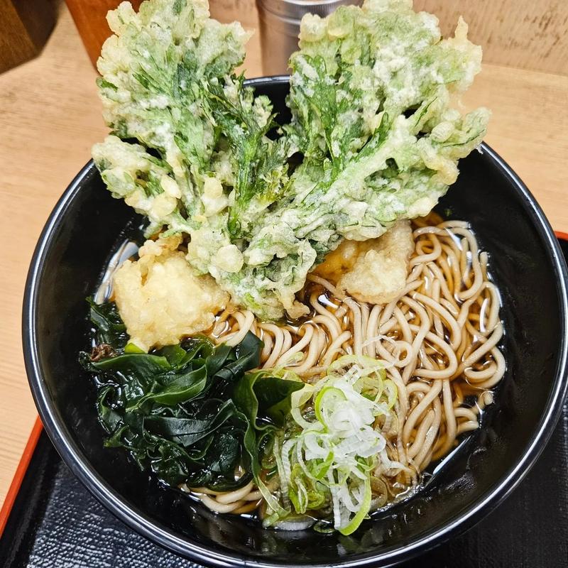 のどぐろ・ほたて・春菊天　そば(名代 箱根そば 海老名店)