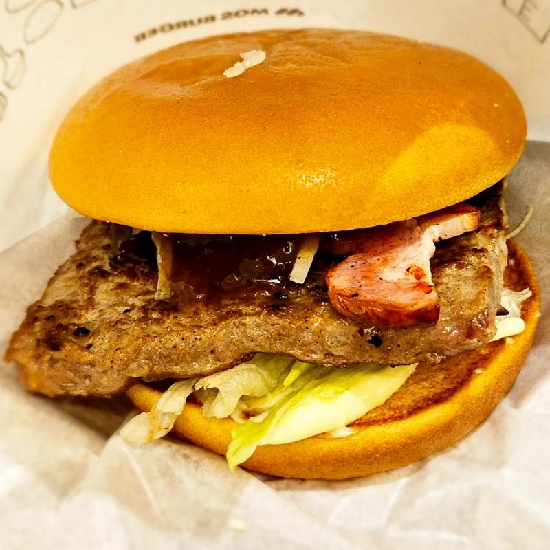 一頭買い 黒毛和牛バーガー シャリアピンソース 〜トリュフ風味〜(モスバーガー 秦野店)