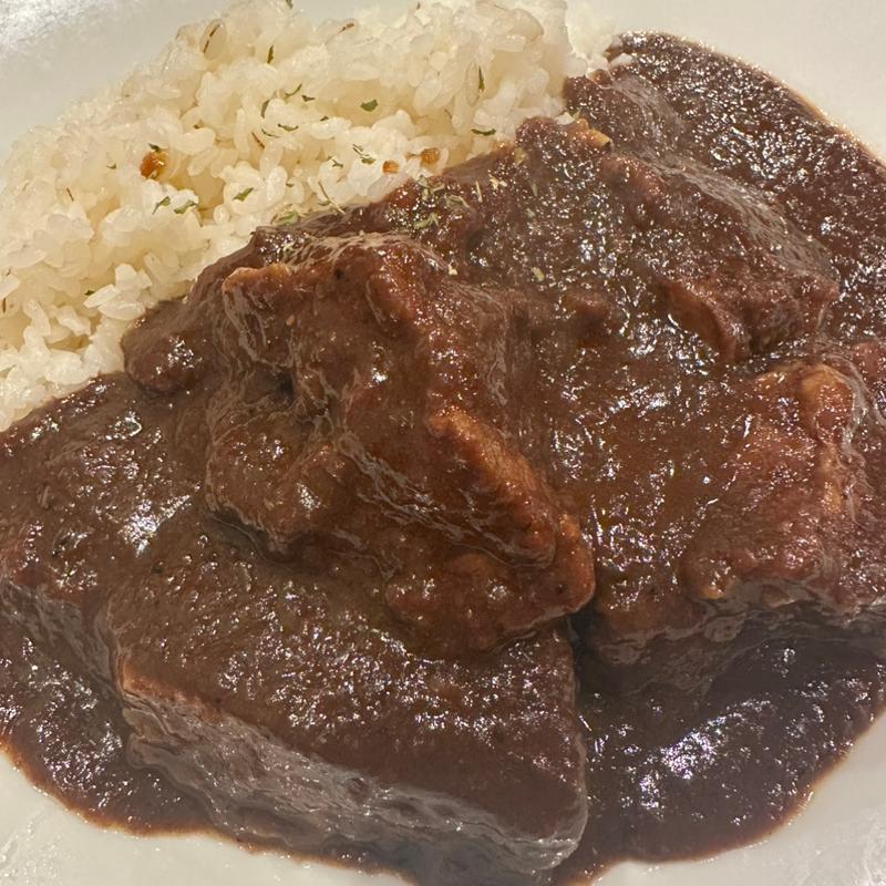 欧風牛たんカリー（サラダ付き）(牛たん料理 閣 ブランドーム本店)