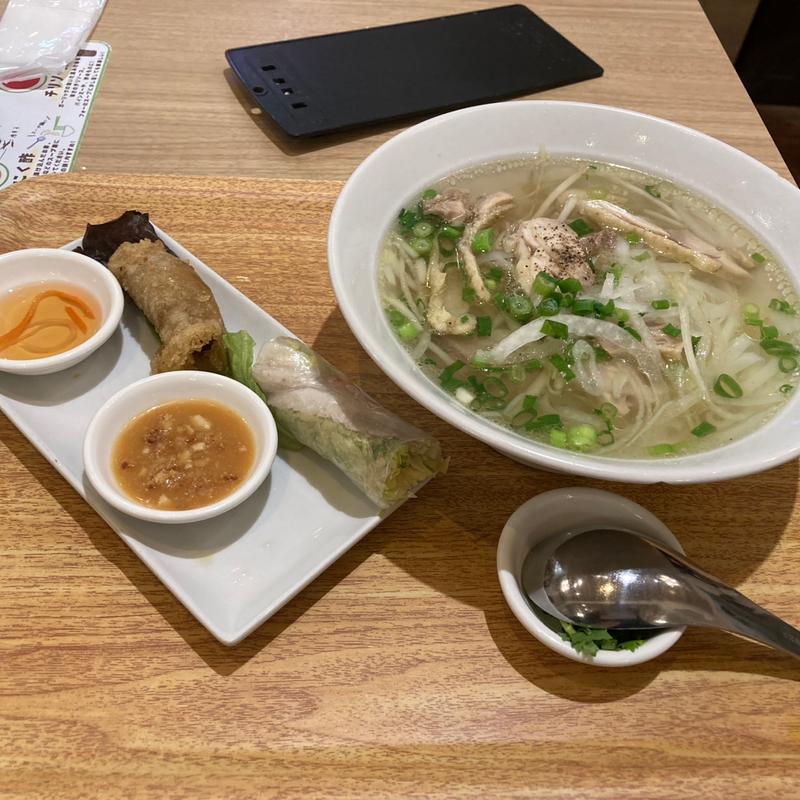 鶏肉のフォー Aセット(ジャスミンパレス 川崎アゼリア)