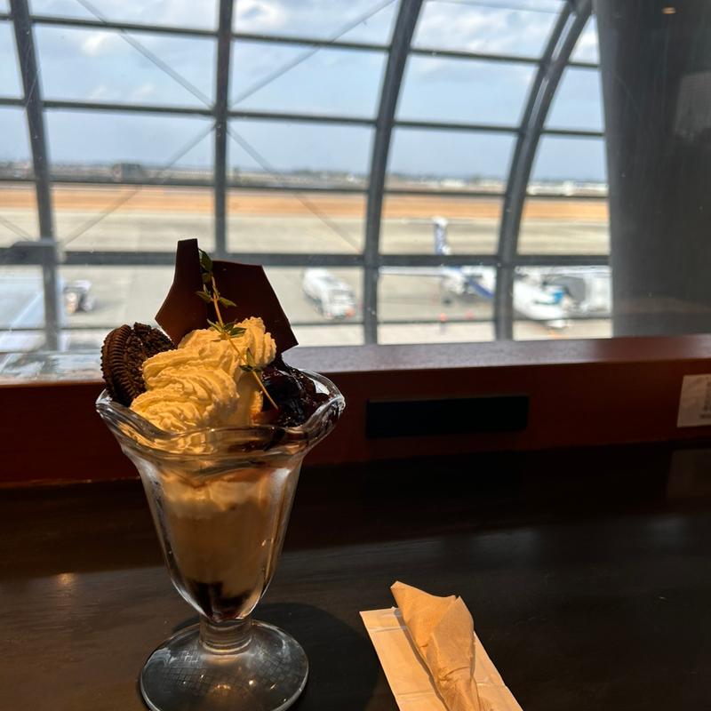 東北6県パフェ　福島(Tohoku Trattoria TREGION GALLEY)