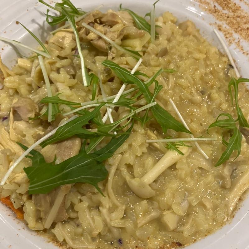 チキンと色々キノコのカレークリームリゾット(Risotteria. GAKU bis)