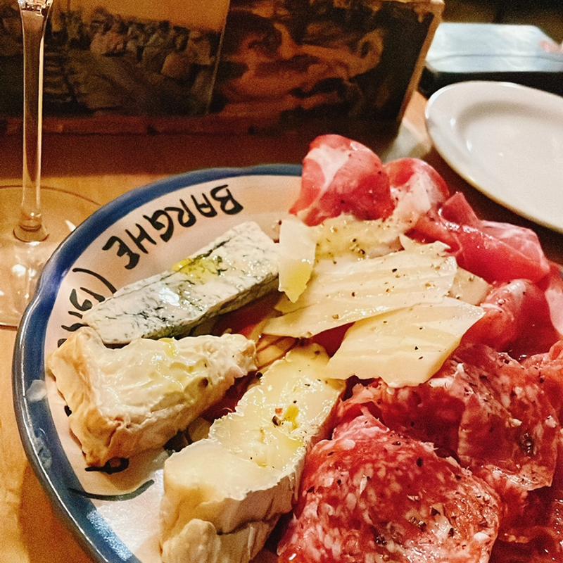 生ハム盛り合わせ(ナチュラルワインバー ばんなちゅ)