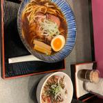 丸鶏醤油らぁ麺(らぁ麺 幸跳)